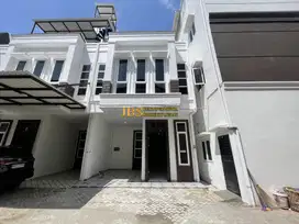 Jual Rumah Baru di Komplek Icon Estate Jalan Perjuangan - Medan