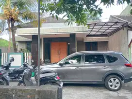 rumah second mewah murah full furnish dekat manahan