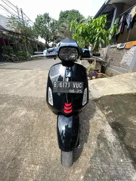 Vespa Sprint Iget 2020 Black