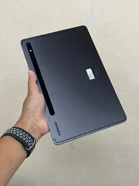 Samsung Tab S8 5G 8/128 (unit & charger)