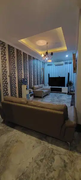 Rumah Mewah ada Swim Pool Dalam Cluster di Sektor 9 Bintaro GB13837