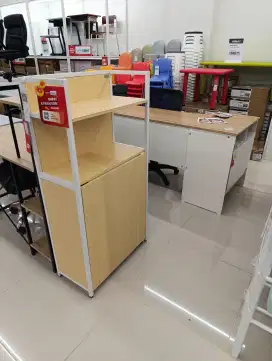 Meja belajar multifungsi