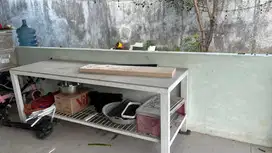 Meja besi top table dengan granit