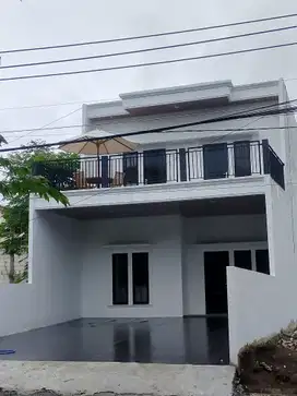 Rumah 2 Lantai klipang raya , 3  KT 2 KM , Balcony  , Carpot lebar