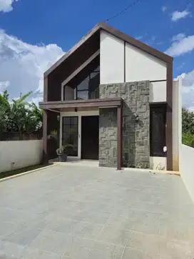 RUMAH MEWAH MURAH SIAP HUNI DEKAT UNILA