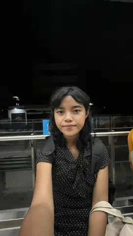 …. cari pekerjaan baby sitter aja jaga anak