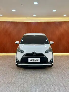Toyota Sienta 1.5 V CVT 2018