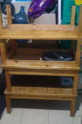 Meja Lesehan Kayu
