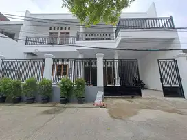 Rumah dijual Murah 2,5Lt. Duren Sawit, Jakarta Timur dekat Tol Becaka
