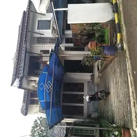 Rumah full bangunan di Taman Bukit Chedi Lippo Karawaci Dijual Segera