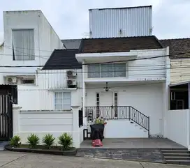 DIJUAL CEPAT RUMAH DI BORNEO PARADISO – HM