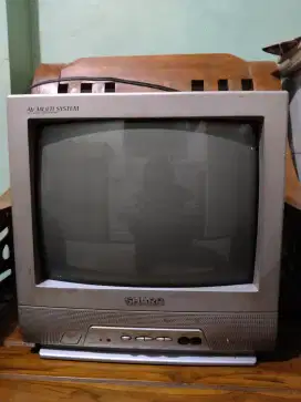Televisi bekas merek SHARP 14 INCI kondisi nyala siap pakai
