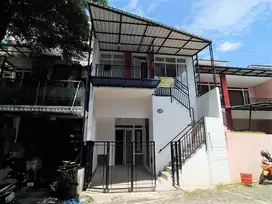 RUMAH MURAH DEPOK 2 LANTAI DEKAT TOL KUKUSAN DAN STASIUN DEPOK BARU