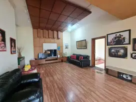 Komplek Dadali Dijual Rumah Siap Huni 3 Lantai Terawat