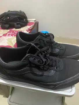 jual cepat sneaker vans second rasa baru
