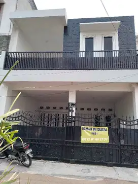RUMAH MEWAH MODERN MINIMALIS DI KOMPLEK RAWAMANGUN