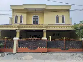 Dijual rumah besar hadap selatan 2lantai di Harapan Indah 1 Bekasi