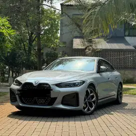 BMW i4eDrive 4.0 M Sport 2023 Langsung Nama, Km 5 ribu