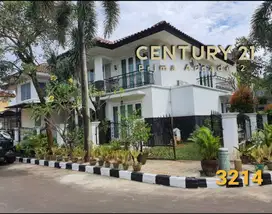 Rumah Sewa Hook Klasik Siap Huni di Puri Bintaro