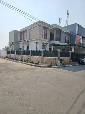 Rumah Besar Di Metland Cakung Jakarta Timur