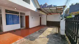 Disewa Rumah Lama di Benhil, Jakarta Pusat, Dekat Sudirman, Cocok untu