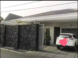 Disewakan Rumah Full furnished Kebayoran lama