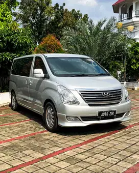 Hyundai H1 2.4 Bensin Royale 2013