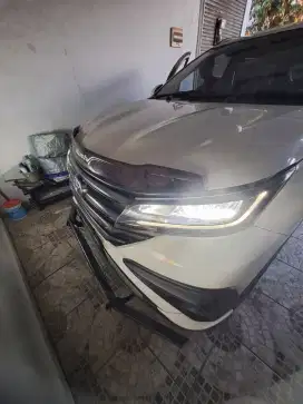 Dijual Toyota Rush TRD Sportivo Putih 2021 Antik