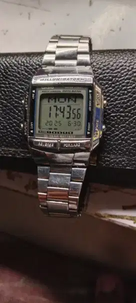 Jam tangan pria Digital CS