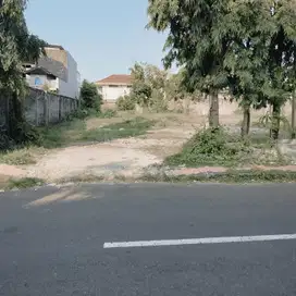 Di jual lahan 590m2, pinggir jalan utama kota Denpasar