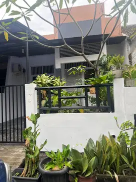 WTL / Disewakan Rumah Siap Huni Lokasi Strategis di Villa Melati Mas