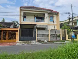 Rumah Minimalis 2 Lantai di Perumahan Dekat Solo Baru