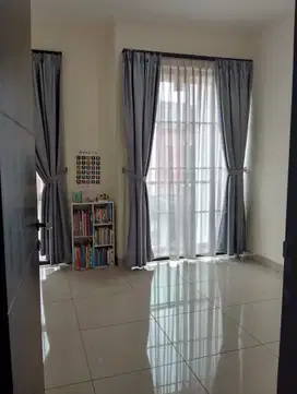 Dijual Rumah 2 Lantai di Perumahan Green Village di Pinang, Tangerang