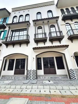 Ruko Osaka Euro Asia PIK2 4,5x20 2 Muka Strategis Hadap Boulevard
