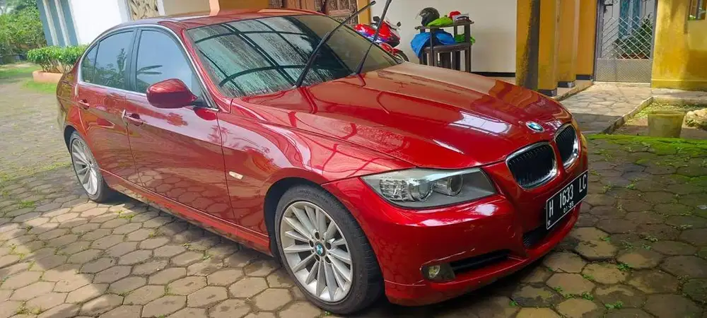 BMW 320i km Low, Rutin servis, Gas!