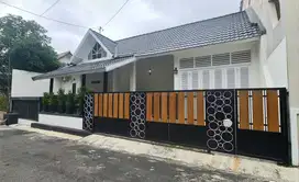 Rumah mewah gaya klasik di jalan Kaliurang Sleman