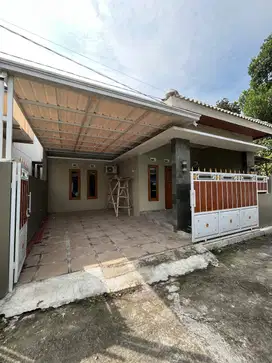 RUMAH BARU MODERN TANAH LUAS DAN TATA RUANG NYAMAN DI PURWOMARTANI