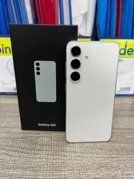 Samsung S24 8/256 Gb like new baru belum sampe 1 bulan garansi aktif