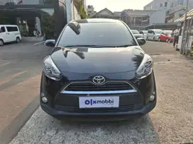 TDP Rendah Toyota Sienta 1.5 V Bensin-AT 2017 Hitam CEYFB