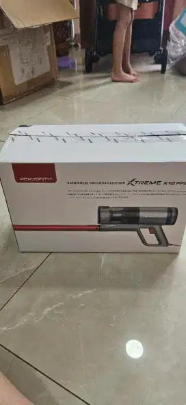 Vacuum Cleaner Pery Smith