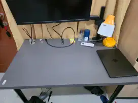 Meja Ikea adils linmon