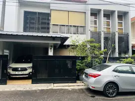 Rumah Cantik Semifurnished Di Taman Cimanggu Dekat Stasiun Dekat Tol