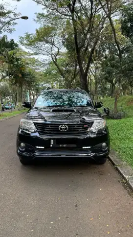 Fortuner VNT TRD Sportivo 2014 Hitam Istimewa