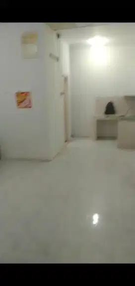 Di sewakan rumah  di pademangan 7