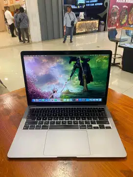 Macbook Air m1 2020  Ram 8 ssd 256