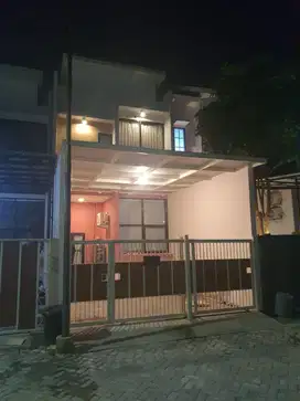 Dijuak Rumah siap huni medokan sawah timur bangunan tahun 2023