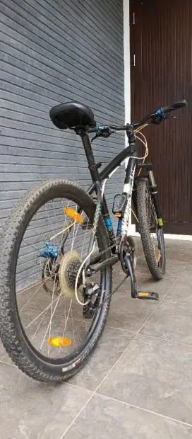 Sepeda MTB Specialized Hard Rock