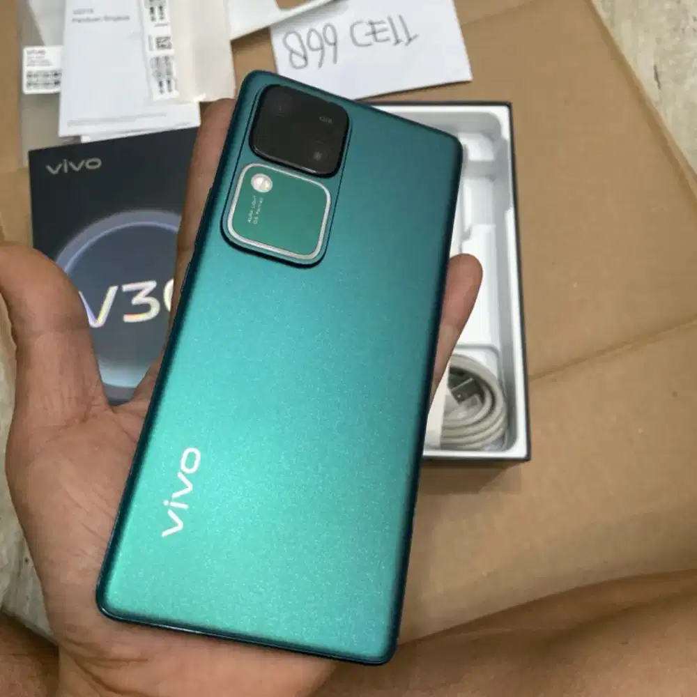 Vivo v30 5g ram 8/256