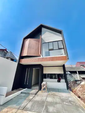 Rumah Siap Huni khas Jaksel 800 Jutaan dekat Pintu Tol JORR