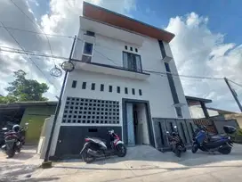 Kost Mewah Full Furnish Dekat Kampus UNS